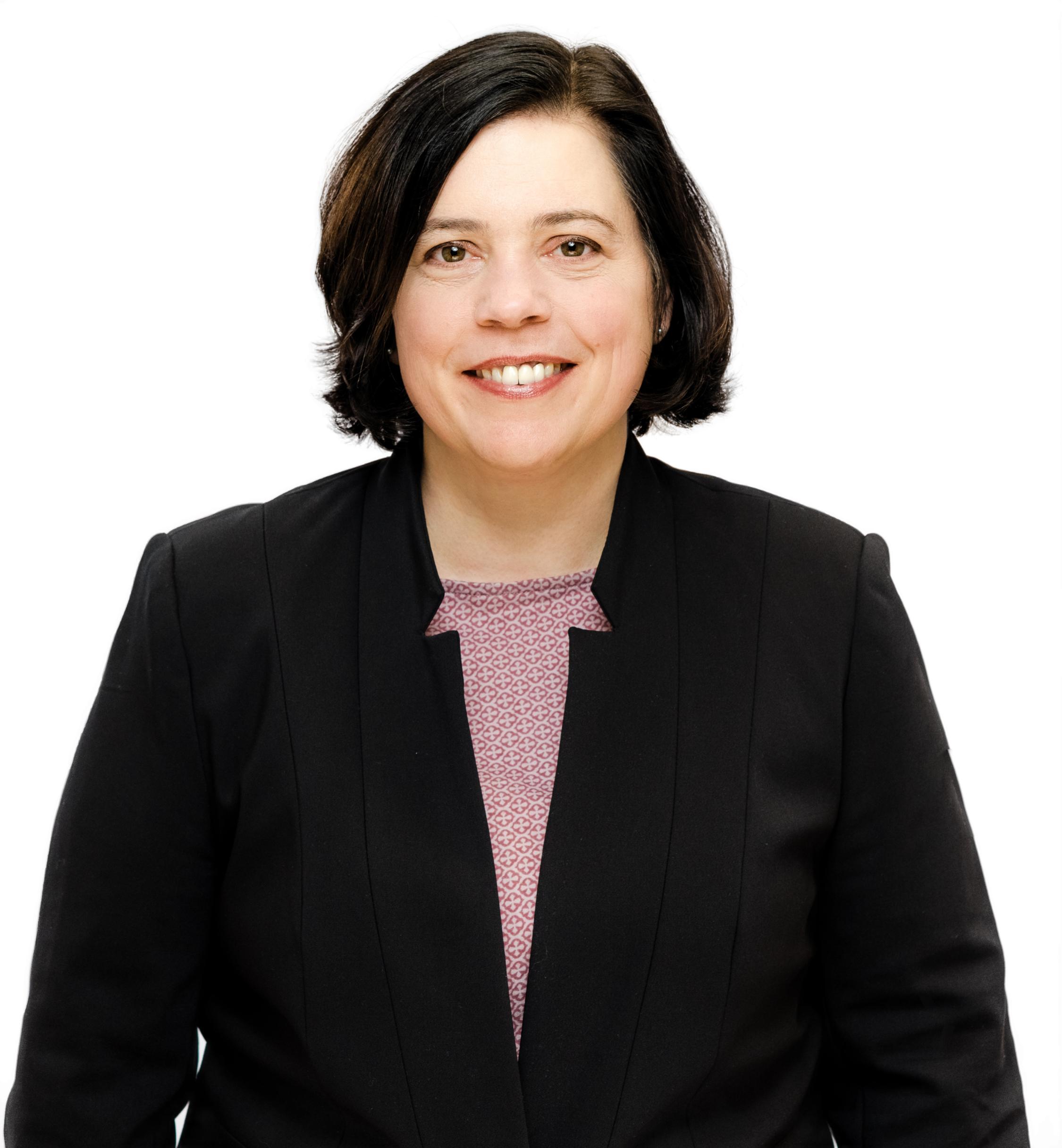Stephanie Rieth wird zum 15. April 2022 das neu geschaffene Amt der Bevollmächtigten des Generalvikars sowie als Ordinariatsdirektorin die Aufgabe der Dezernentin des Zentraldezernates im Bischöflichen Ordinariat Mainz antreten.
