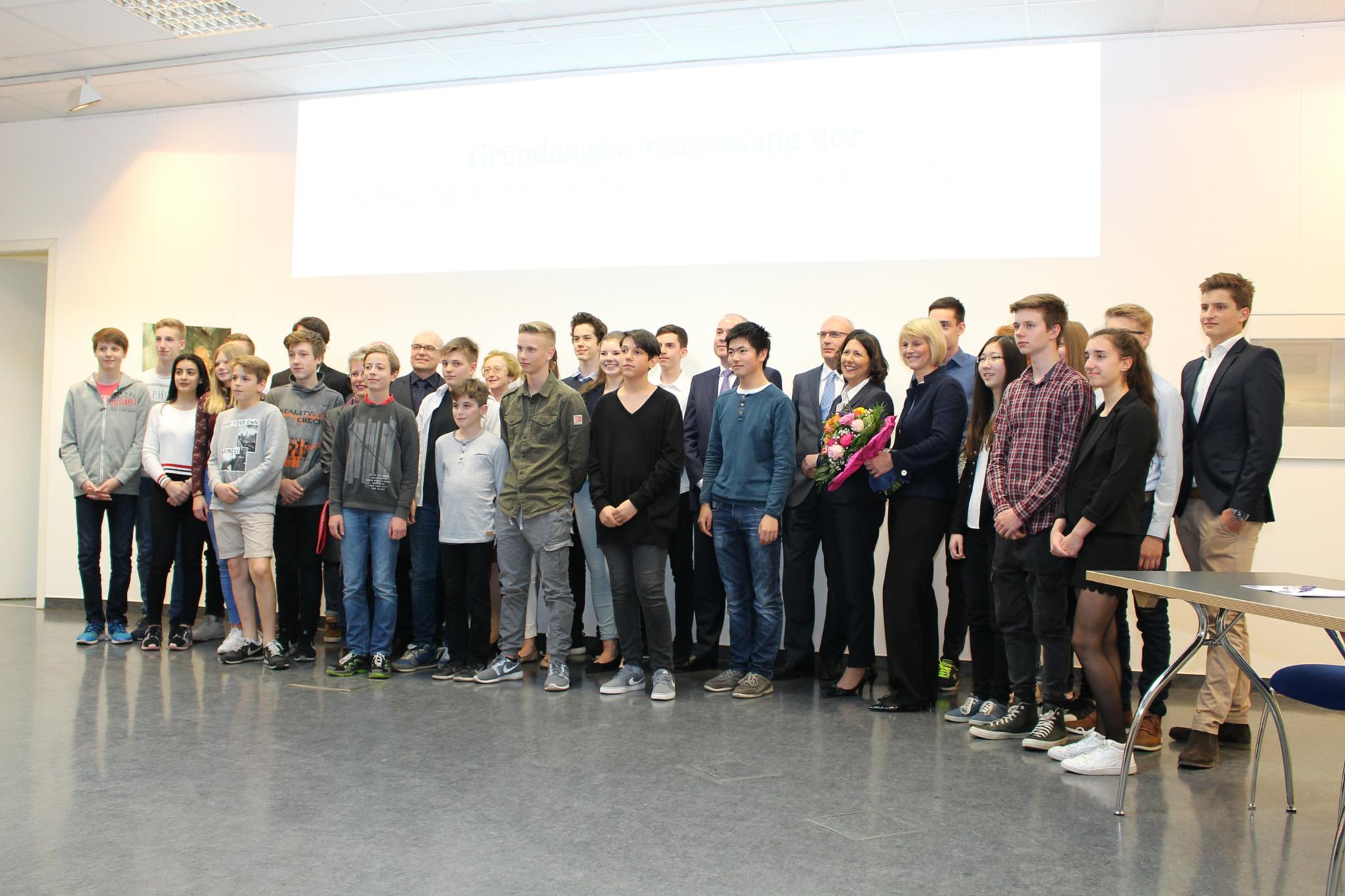 Mainz, 4. April 2017: Über 30 Schülerinnen und Schüler des Theresianum engagieren sich in der neu gegründeten Schülergenossenschaft des Gymnasiums.
