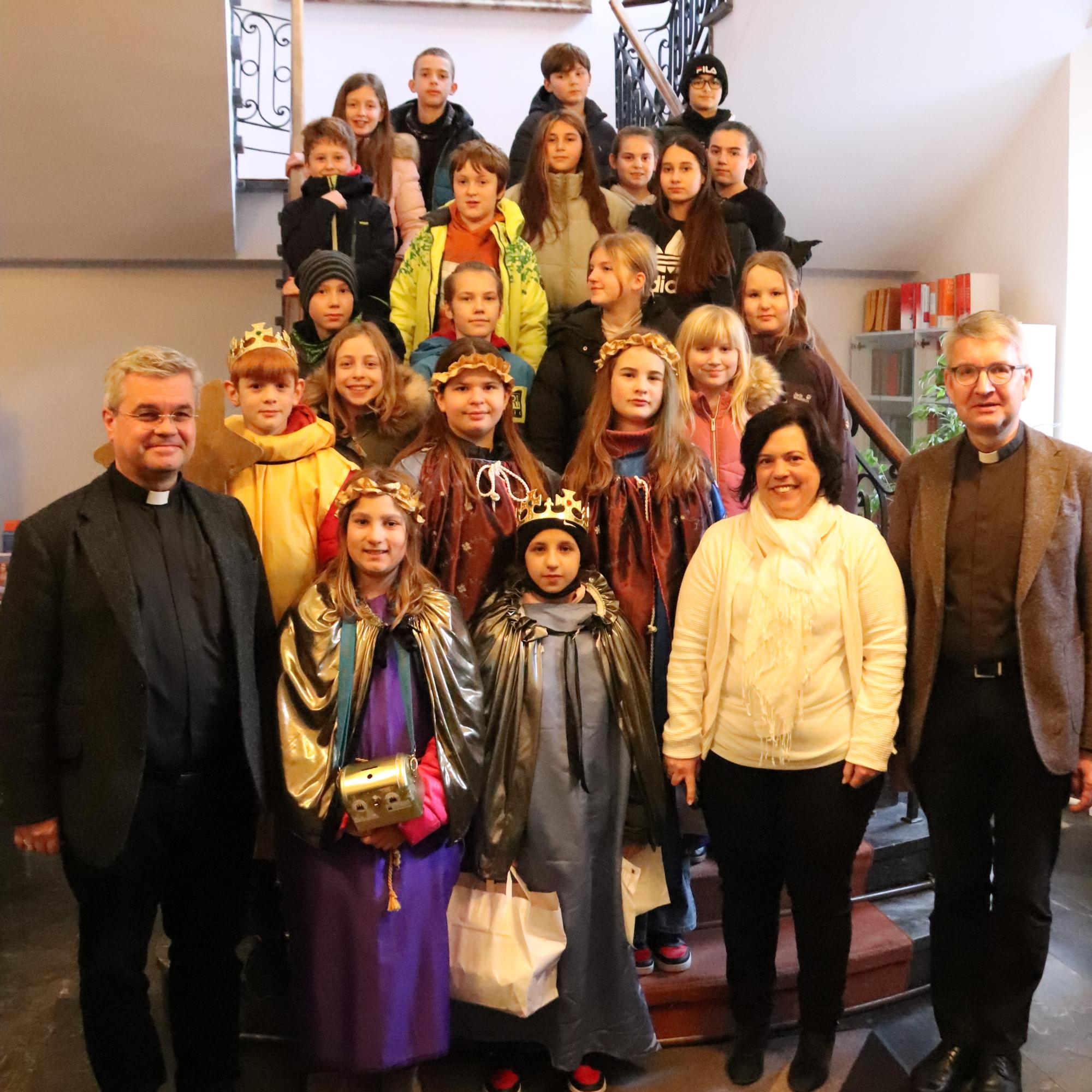 Sternsingerinnen und Sternsinger zu Gast im Bischöflichen Ordinariat in Mainz