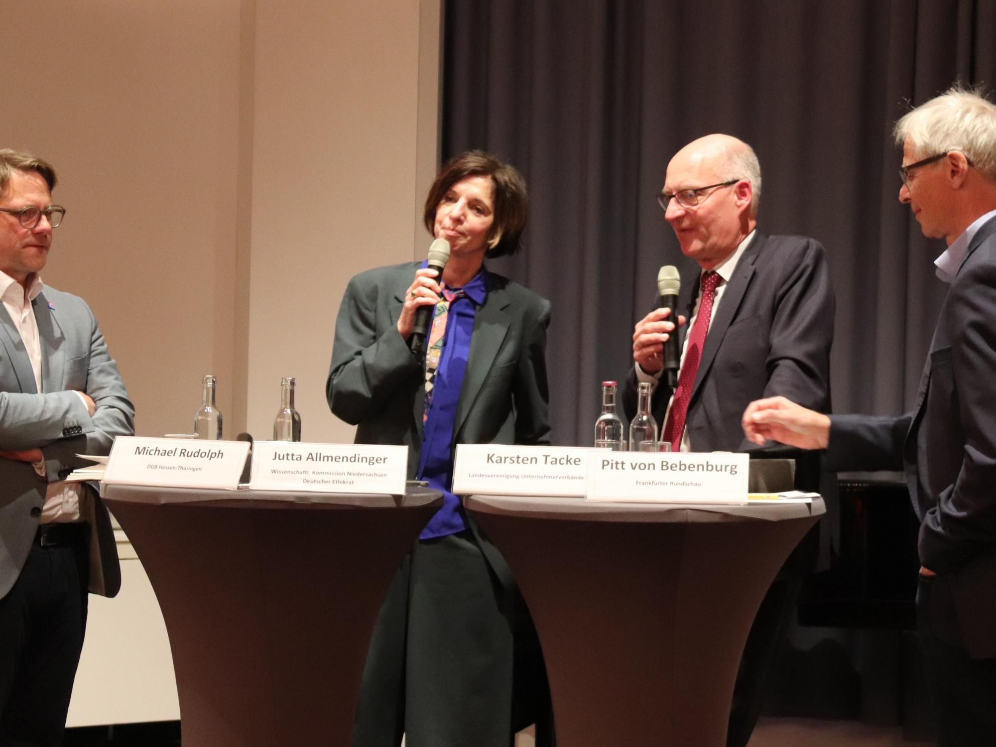 Podiumsdiskussion am Vorabend zum Tag der Arbeit im Erbacher Hof Mainz