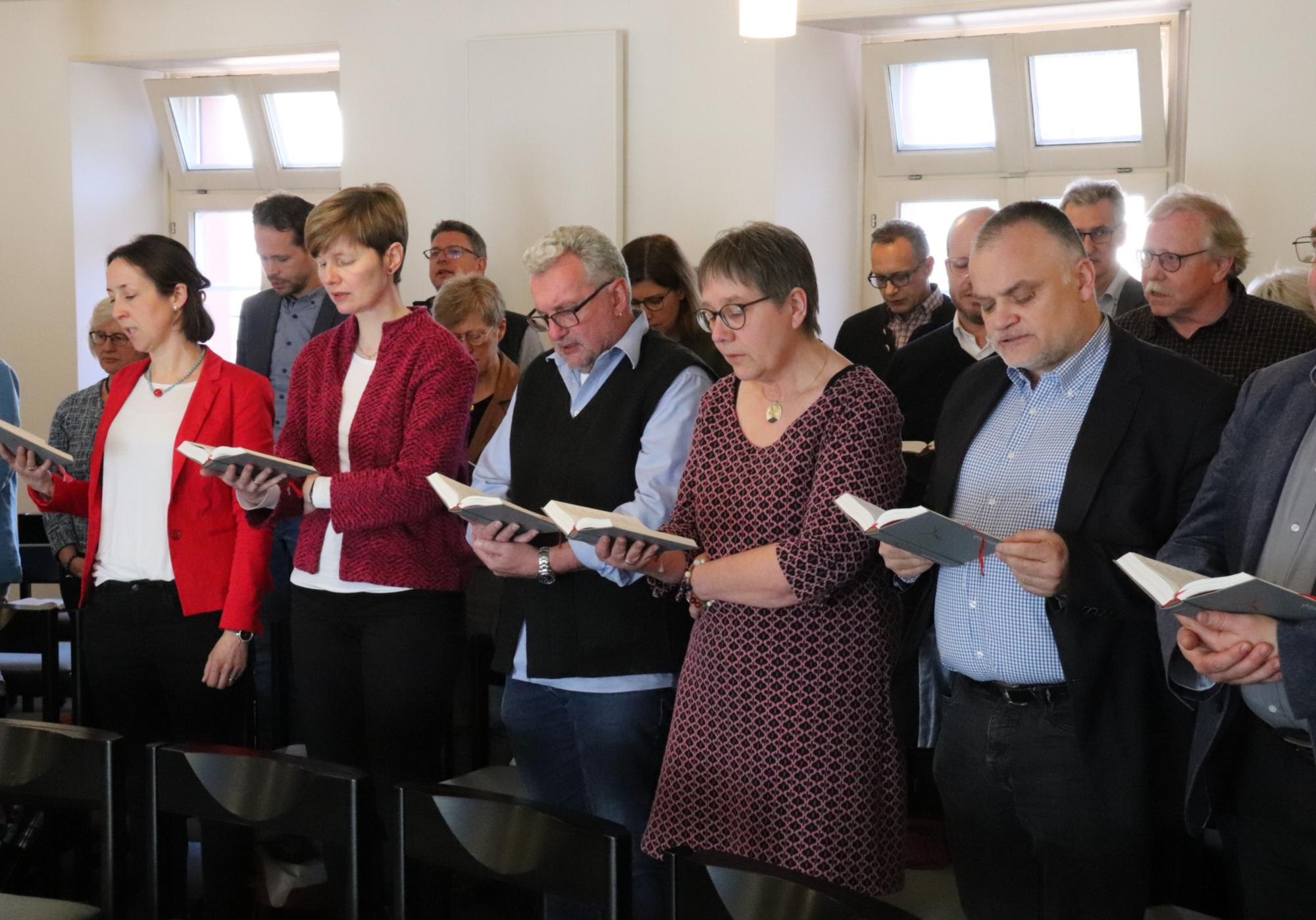 Zum Abschluss des Tages der Kategorialseelsorge feierten die Teilnehmenden gemeinsam Gottesdienst (c) Bistum Mainz/Hoffmann
