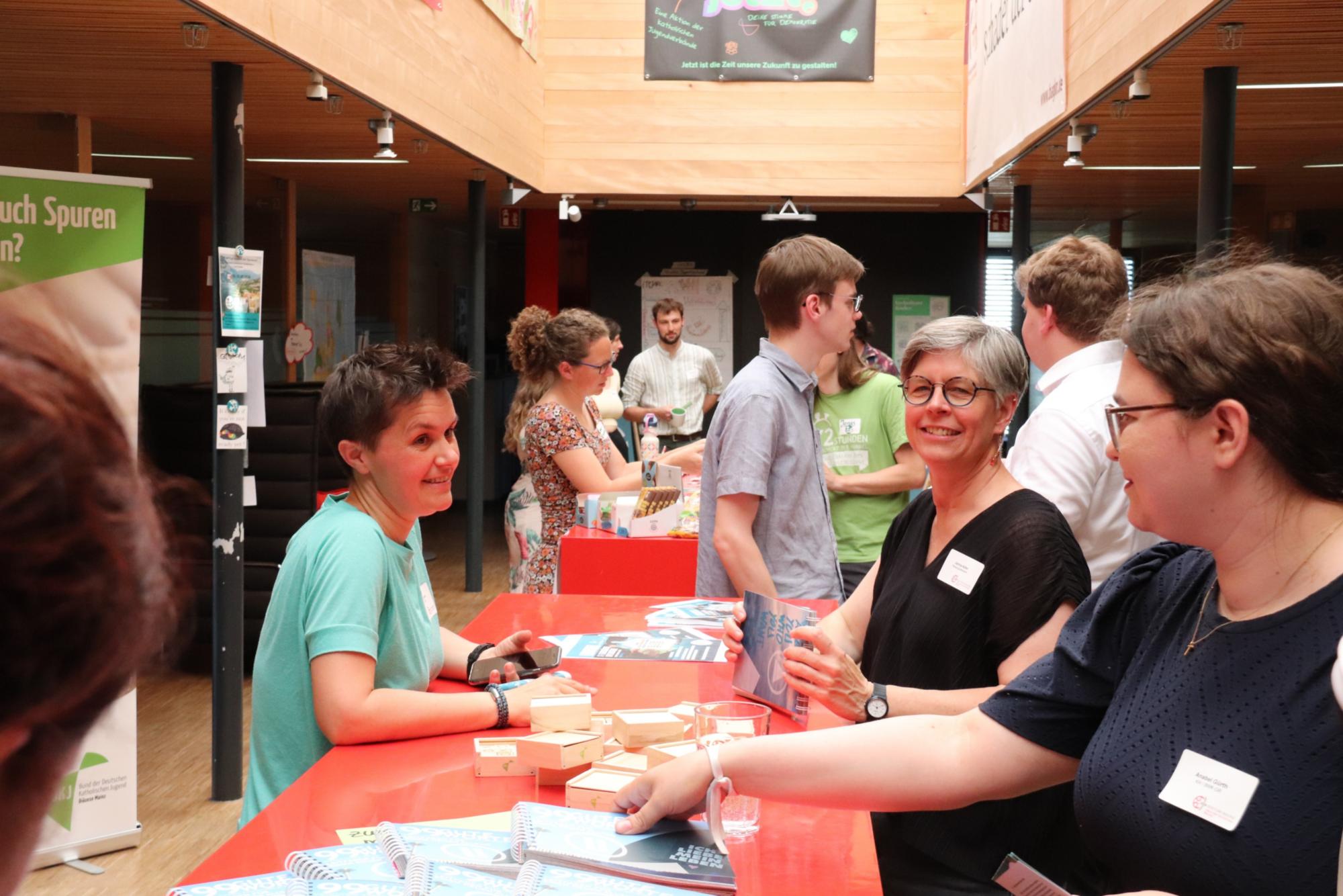 Markt der Möglichkeiten beim Theotag 2026 (c) Bistum Mainz/Hoffmann