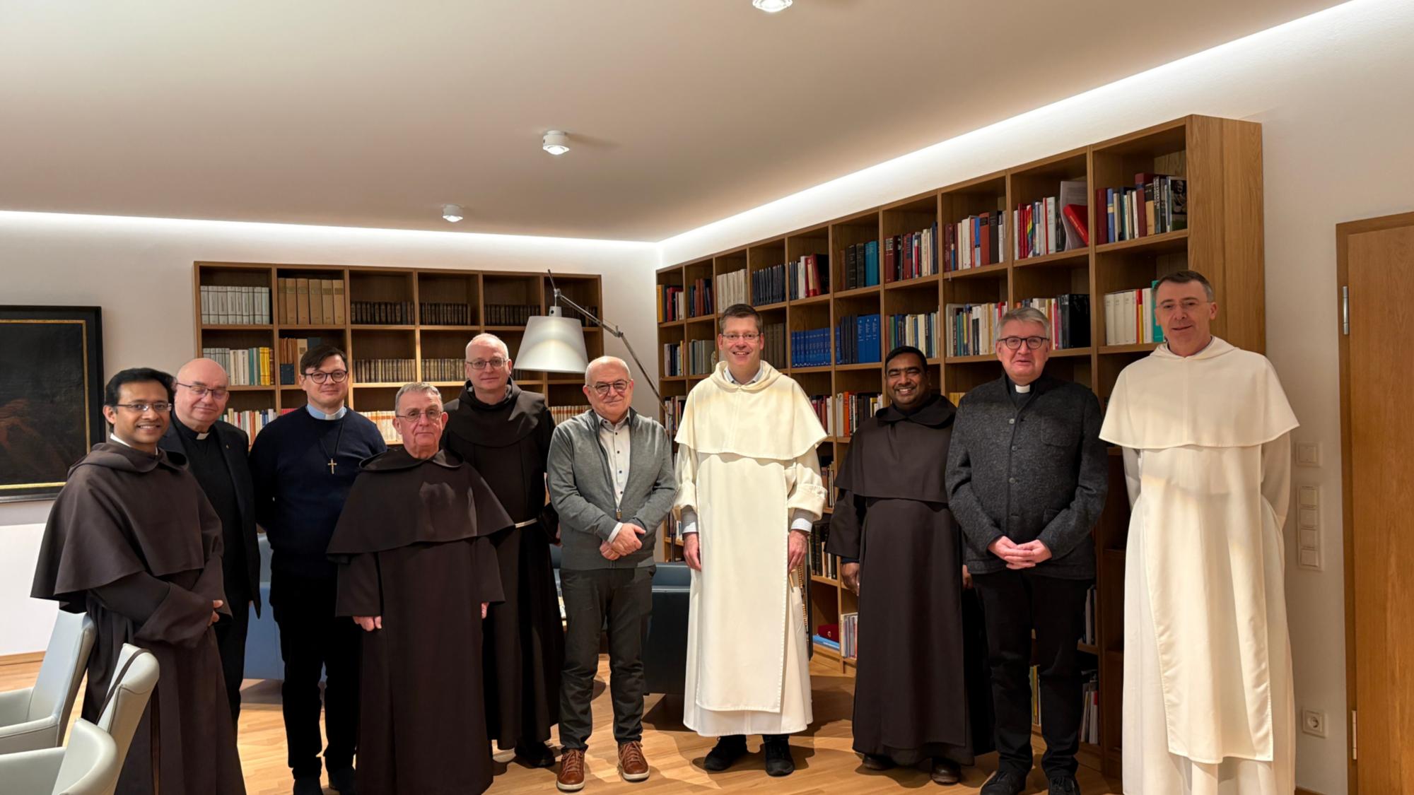 Treffen der Arbeitsgemeinschaft Männerorden mit Bischof Peter Kohlgraf im Bischofshaus