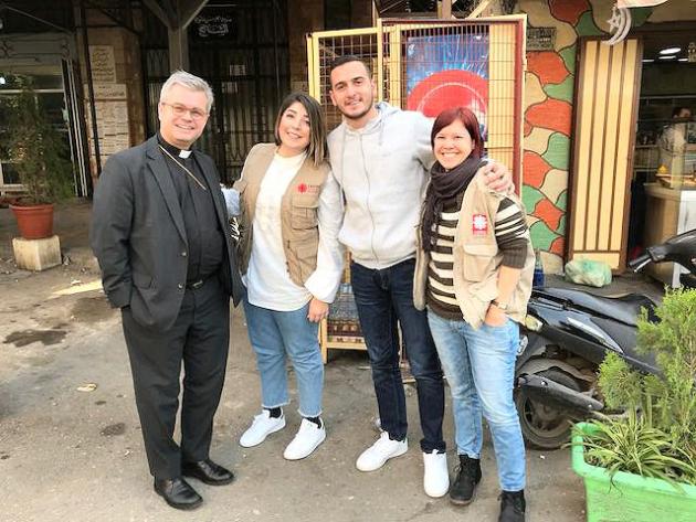 Weihbischof Dr. Udo Markus Bentz mit Vertretern der Caritas Libanon