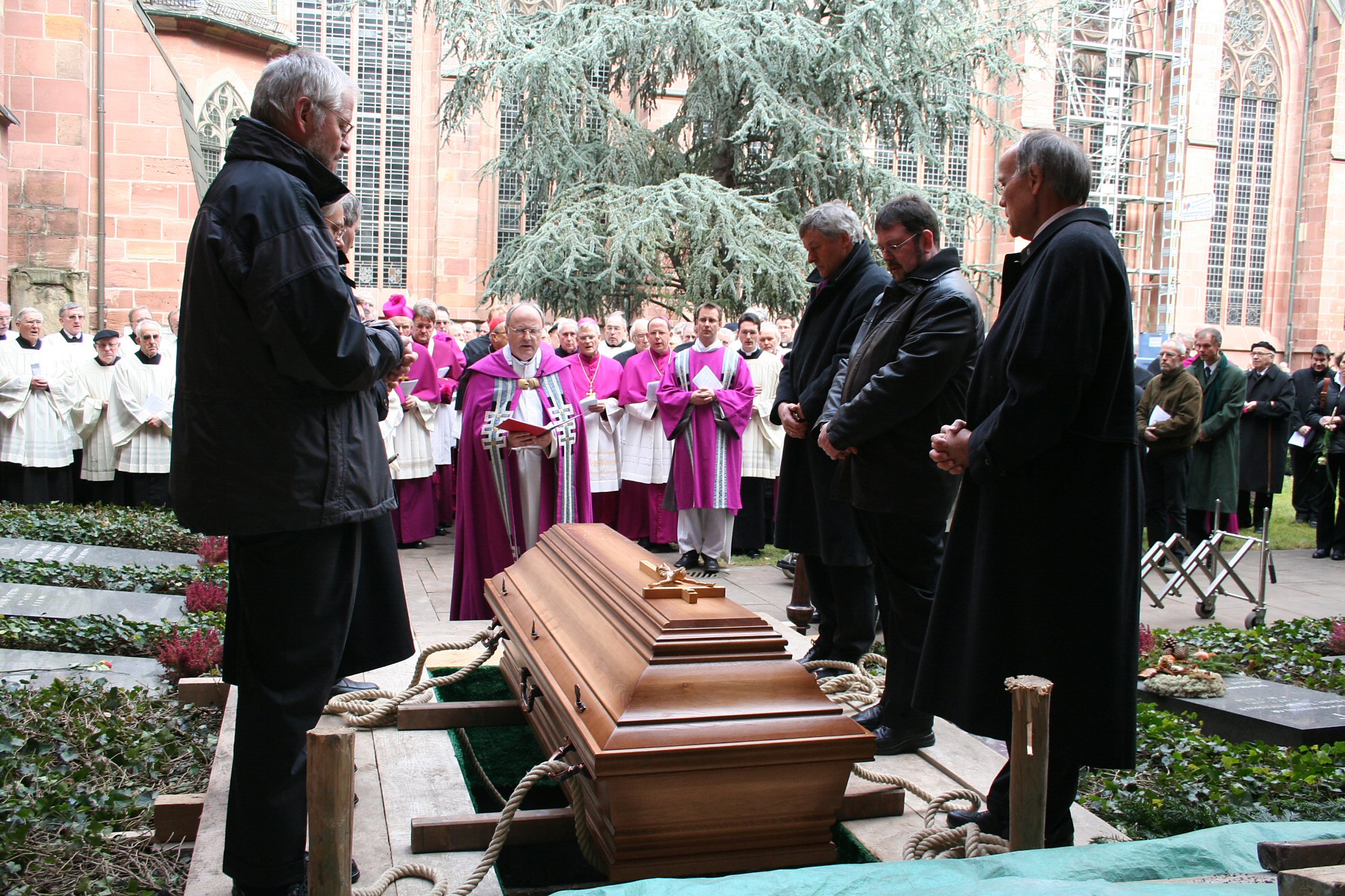 beerdigung-reinhardt-010-jpg (c) Bistum Mainz / Blum (Ersteller: Bistum Mainz / Blum)