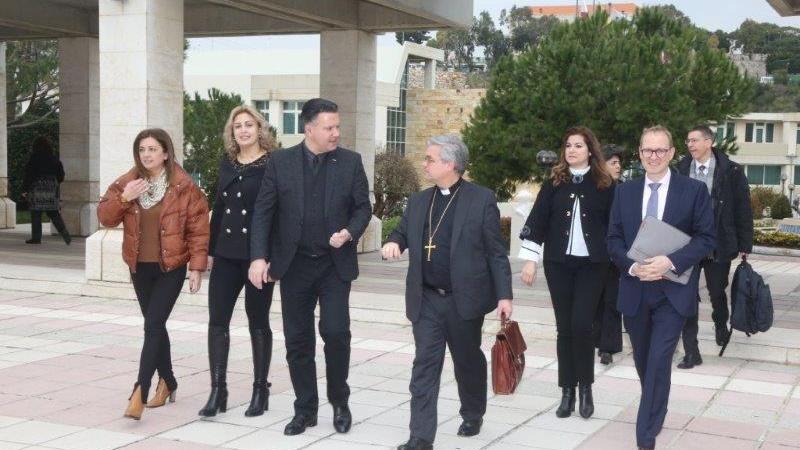 Weihbischof Udo Markus Bentz bei seinem Besuch der universität in Beirut im Februar 2020.