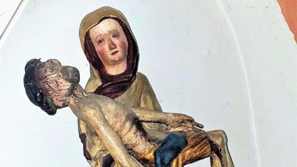 pieta-1.jpg_1611877259