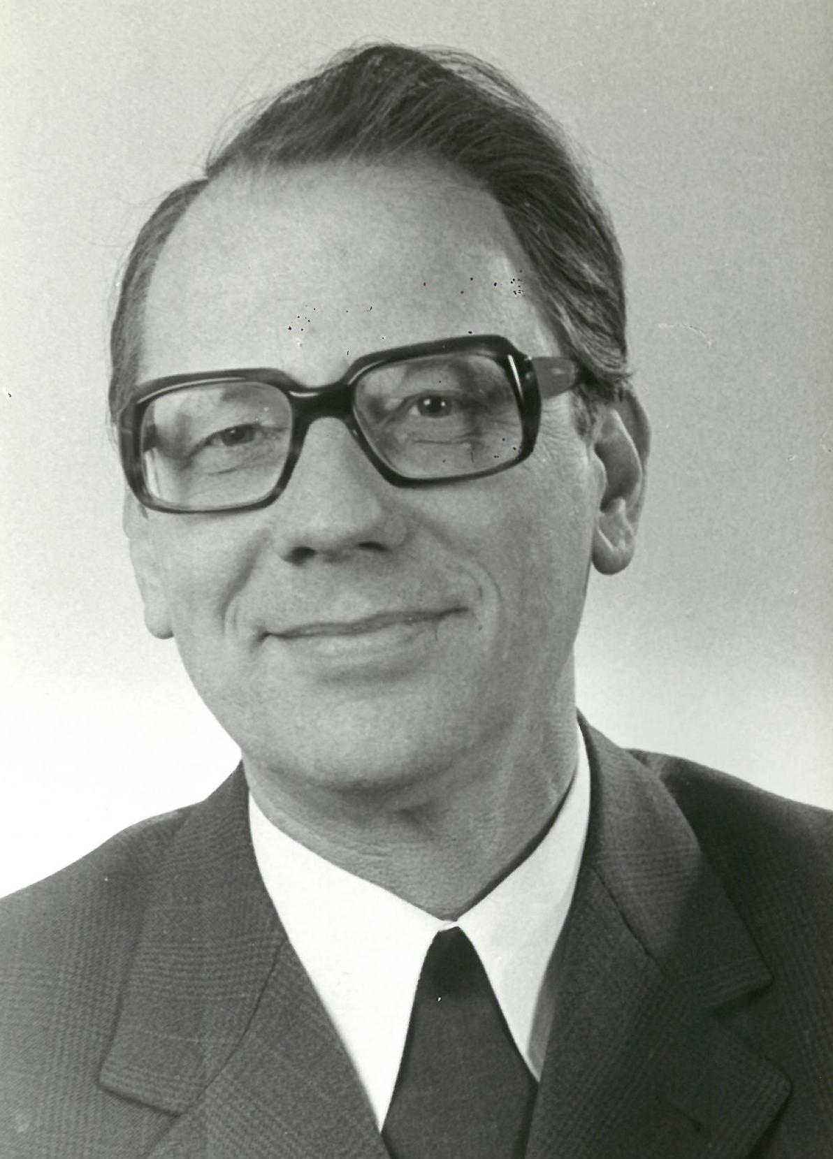 Wolfgang Rolly, fotografiert 1972 kurz vor seiner Erenennung zum Weihbischof. (c) Bistum Mainz
