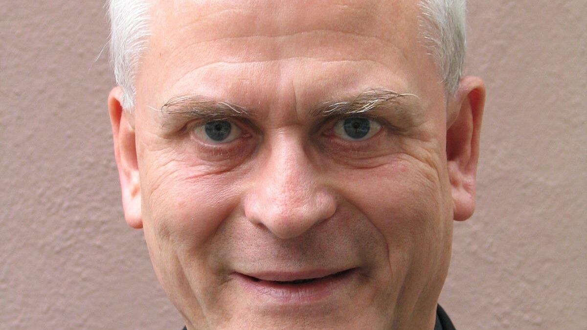 Mainz: Der Mainzer Weihbischof Dr. Werner Guballa wird am 30. Oktober 60 Jahre alt.