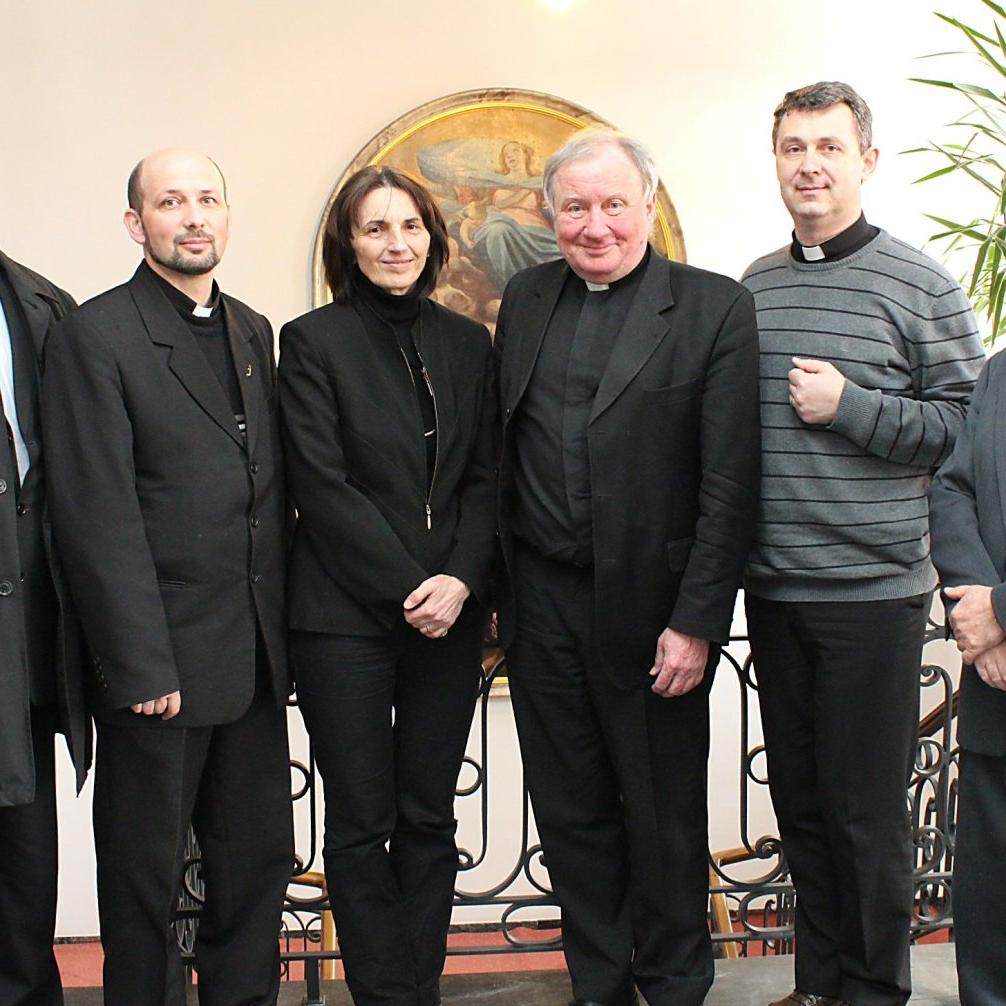 Mainz, 14.3.2013: Generalvikar Dietmar Giebelmann (3.v.r.) mit Vertretern der Griechisch-katholischen Kirche in Rumänien und Adriana Zima vom Diözesanbauamt des Bistums Mainz.