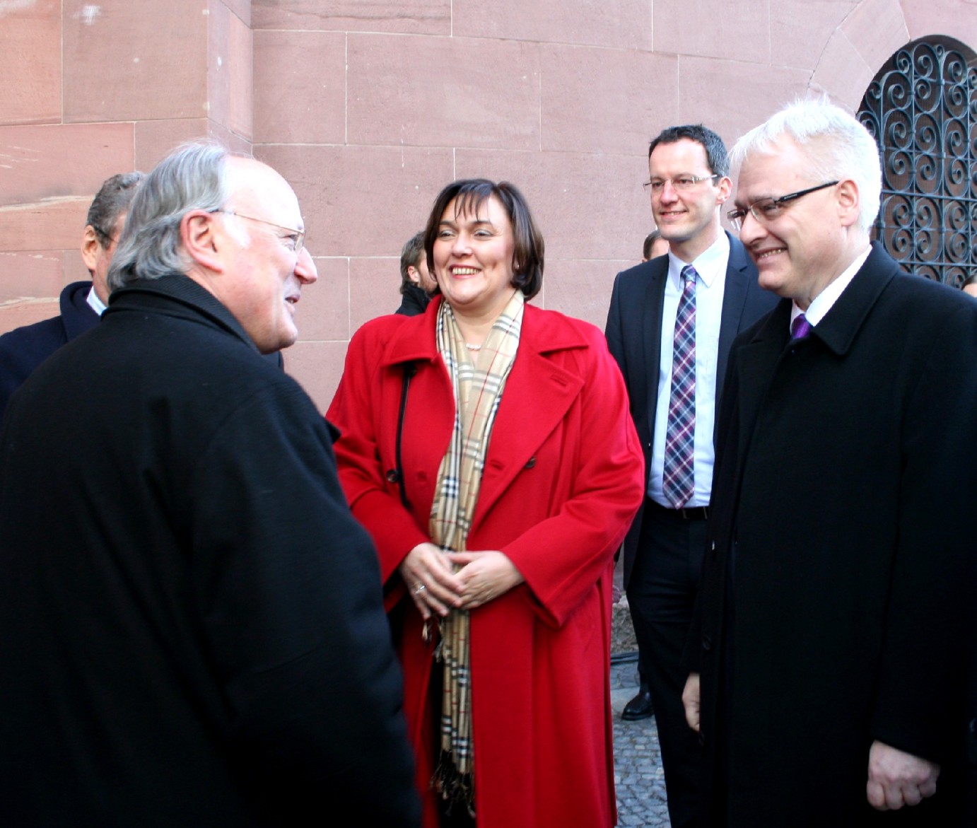 Mainz, 21.1.2011: Der kroatische Staatspräsident Ivo Josipovic (r.) besuchte gemeinsam mit seiner Frau Tatjana den Mainzer Dom. Er wurde von Domdekan Heinz Heckwolf (l.) empfangen. (c) Bistum Mainz / Weiffen