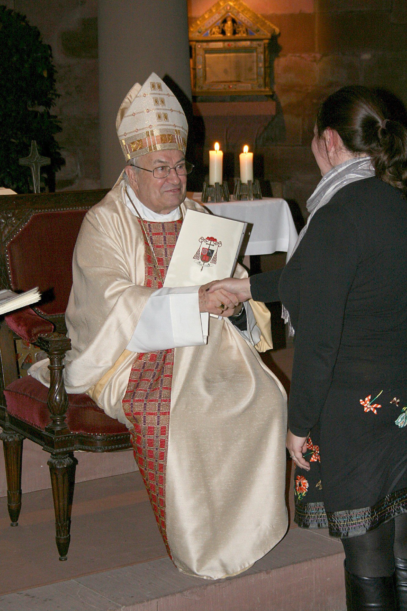 Mainz, 3.11.2011: Kardina Karl Lehmann erteilte 42 Religionslehrerinnen und -lehrern die Missio Canonica. (c) Bistum Mainz / Matschak