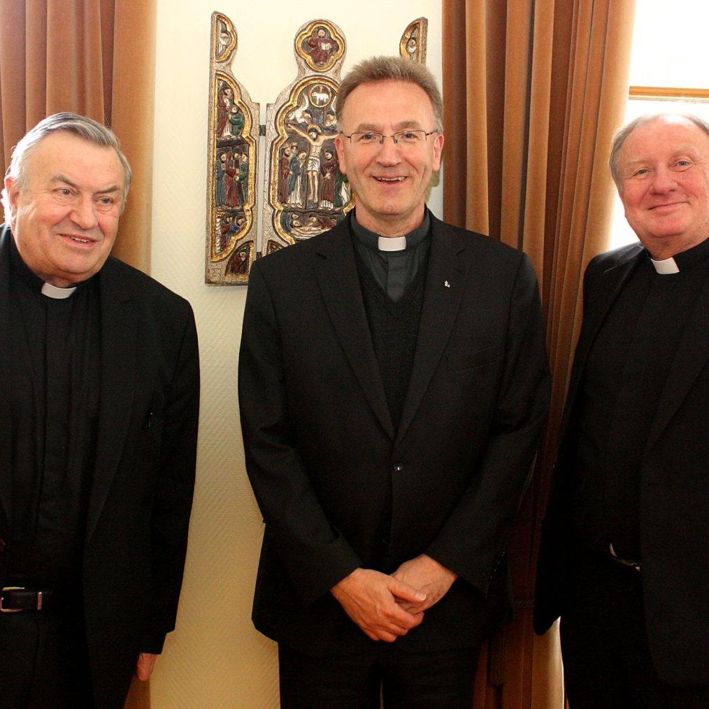Mainz, 14. Mai 2013: Begegnung von Kardinal Karl Lehmann mit Pater Stefan Dartmann und Generalvikar Dietmar Giebelmann (v.l.n.r.).