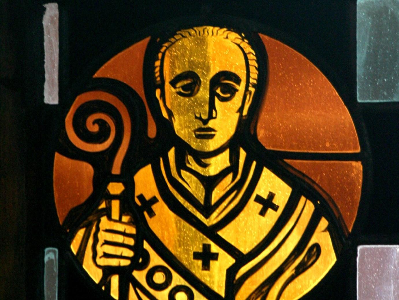 Mainz, 17.2.2011: Darstellung von Erzbischof Willigis in einem der Fenster des Mainzer Domes