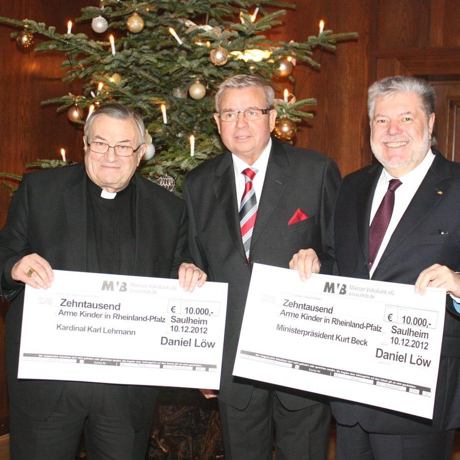 Mainz, 10. Dezember 2012: Kardinal Karl Lehmann, Daniel Löw und Ministerpräsident Kurt Beck (v.l.n.r.).