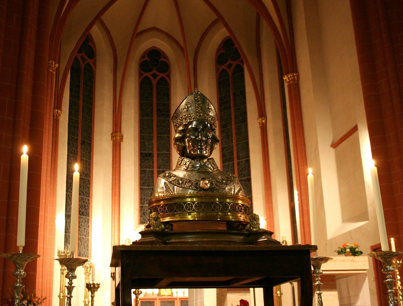 Mainz, 22. Februar 2011: Das Willigis-Reliquiar von St. Stephan. (c) Bistum Mainz / Matschak