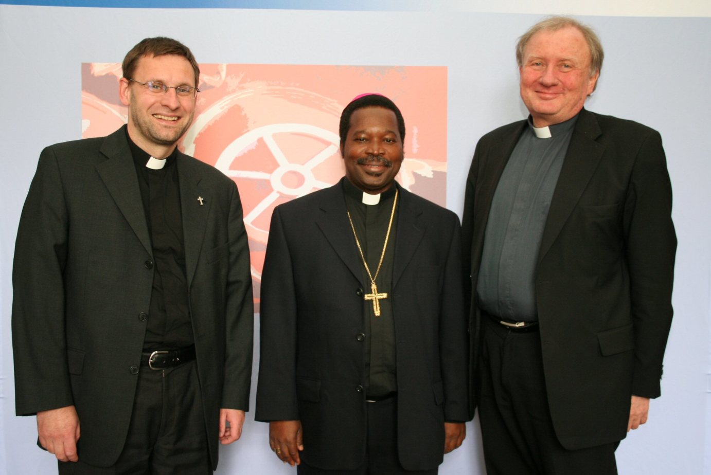 Mainz, 12.6.2008: Bischof Eugene Cyrille Houndekon (Mitte) besuchte mit Pfarrer Matthias Becker (l.) Generalvikar Dietmar Giebelmann. (c) Bistum Mainz / Blum