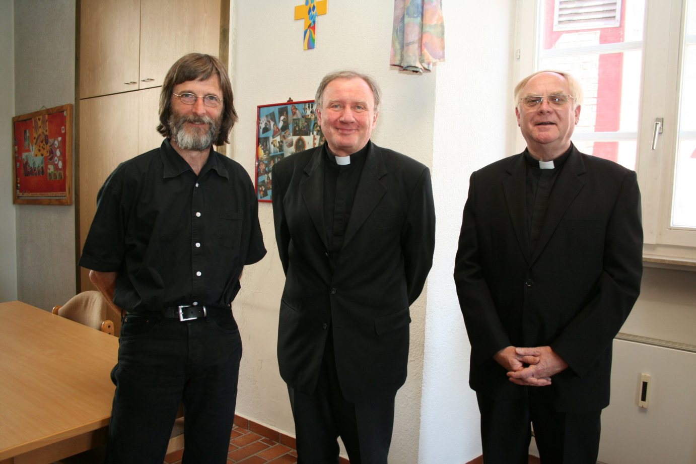 Bingen, 26. April 2007: (v.l.n.r.) Norbert Dümpelfeld, Generalvikar Dietmar Giebelmann und Dekan Norbert Sittel präsentierten die Ergebnisse des 