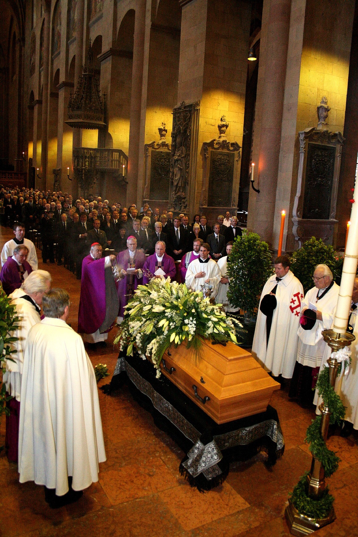 Mainz, 27.4.2007: Requiem mit Kardinal Karl Lehmann für den verstorbenen Gründungsintendanten des ZDF, Professor Karl Holzamer. (c) Bistum Mainz/Matschak