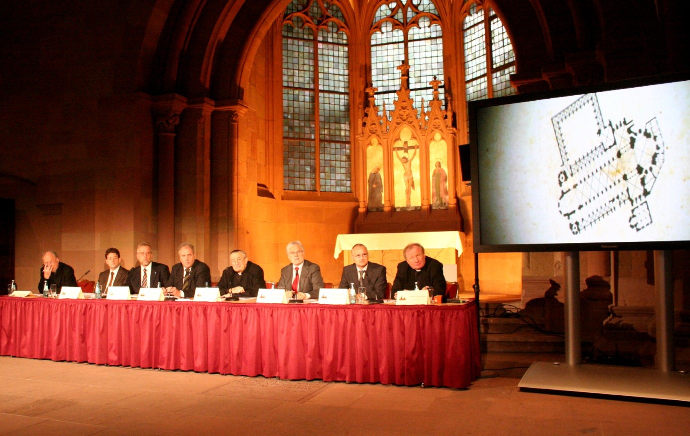 Mainz, 1.12.2008: Die Pressekonferenz fand in der Memorie des Mainzer Domes statt. (c) Bistum Mainz / Matschak