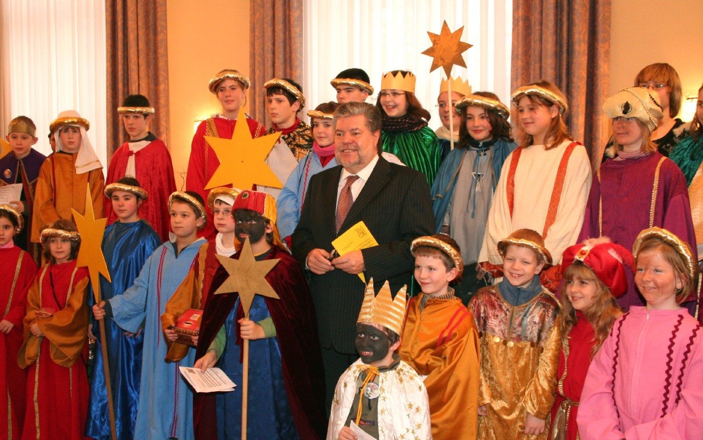 Mainz, 16.1.2007: Sternsinger aus den rheinland-pfälzischen Bistümern waren Gast bei Ministerpräsident Kurt Beck in der Mainzer Staatskanzlei. (c) am (MBN)