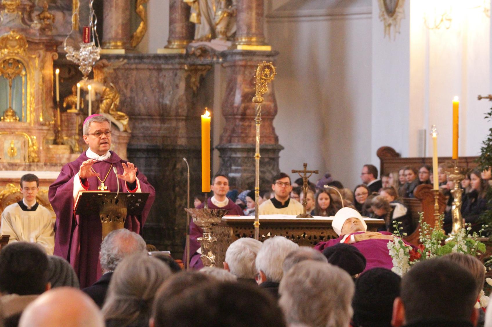 Requiem mit Weihbischof Bentz (c) Bistum Mainz / Blum