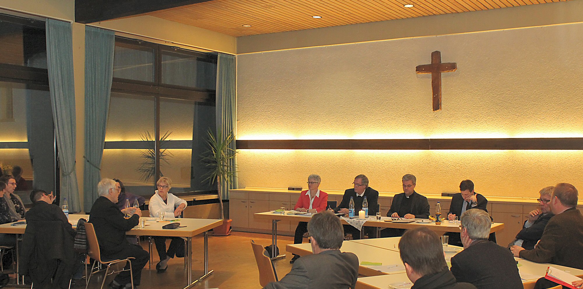 Schlusskonferenz der Visitation im Dekanat Seligenstadt in Hainburg (c) Bistum Mainz / Matschak