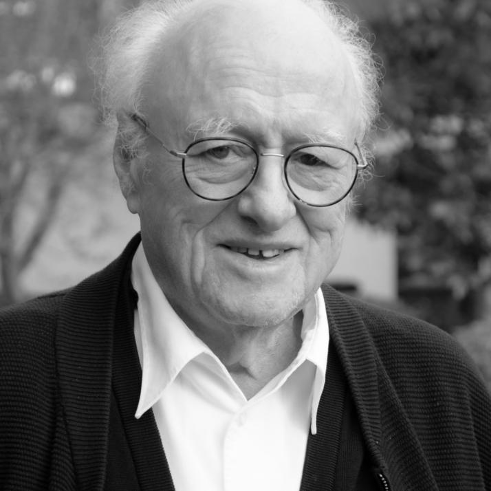 Professor Elmar Götz