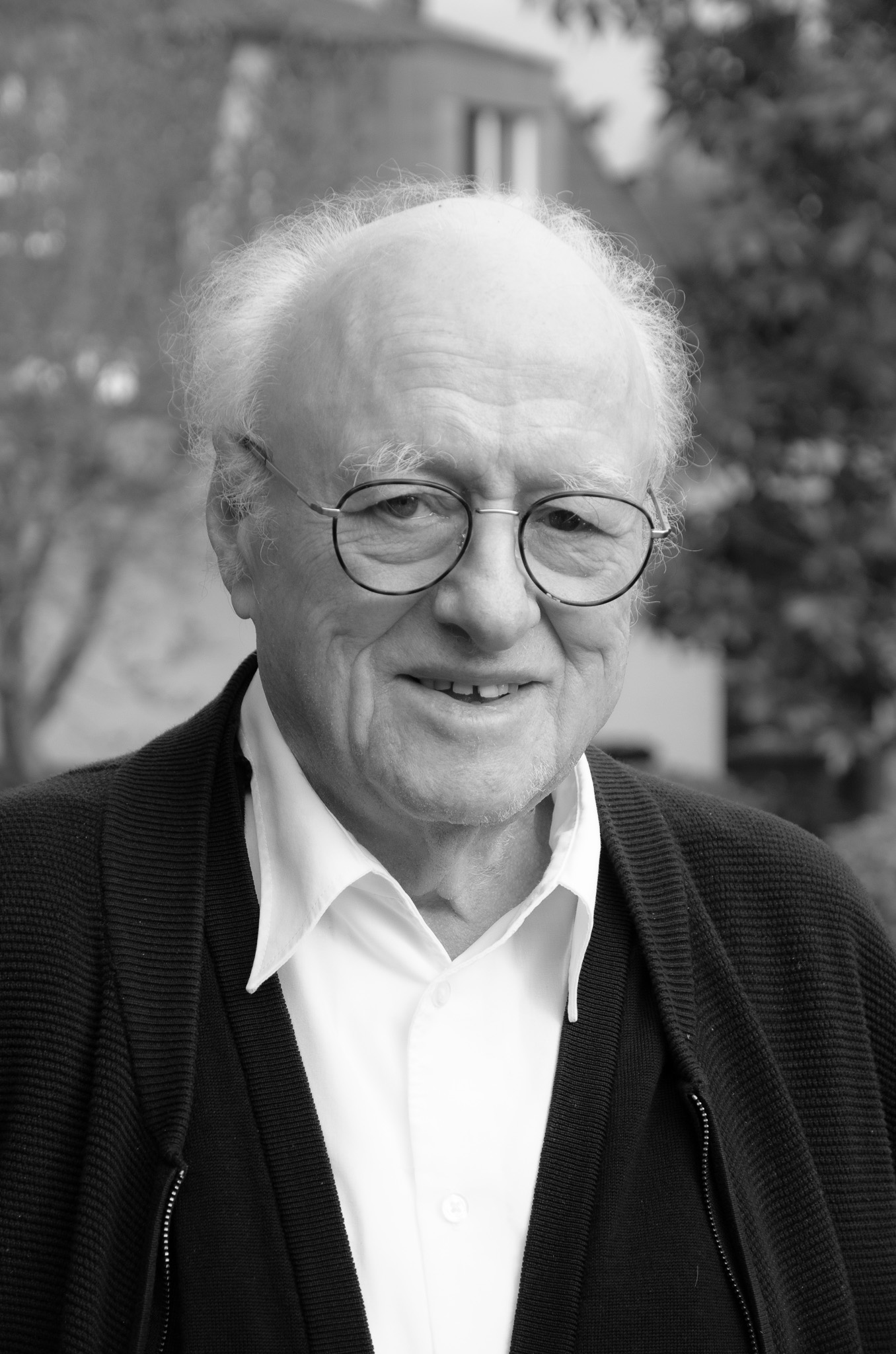 Professor Elmar Götz