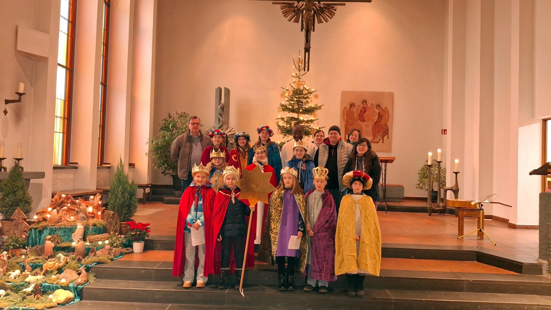 Aussendungsgottesdienst der Egelsbacher und Langener Sternsinger