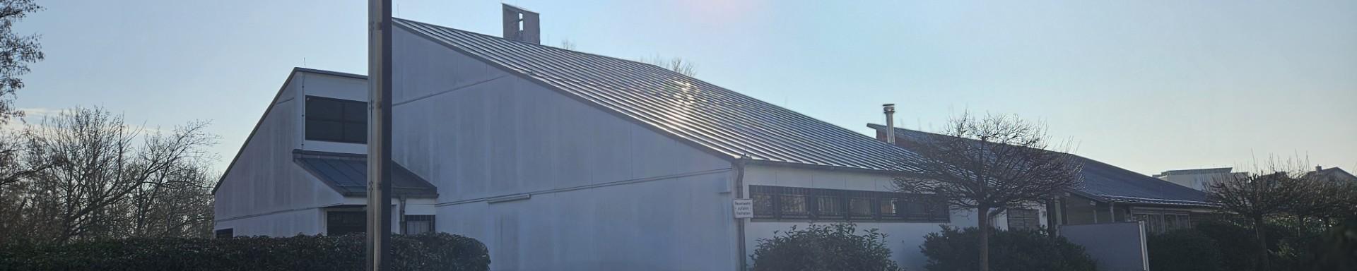 Das Kirchengebäude und den Versammlungsraum der Gemeinde St. Maximilian Kolbe