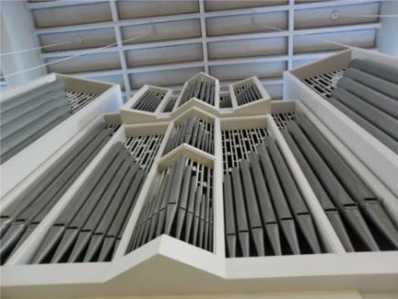 Orgel der Piuskirche von schräg unten fotografiert