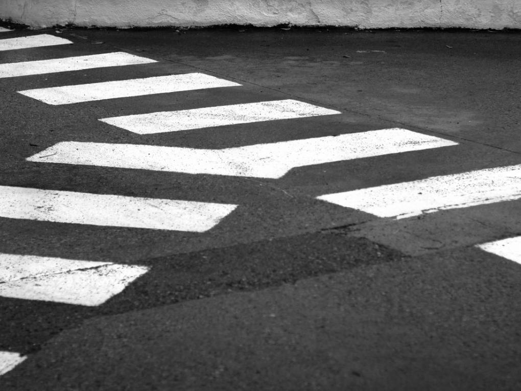 pedestrian-crossing-3381389_by_melkhagelslag_cc0-gemeinfrei_pixabay_pfarrbriefservice