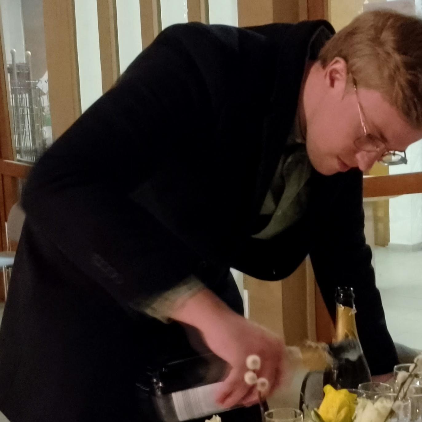 Der Sekt wird bereitgestellt