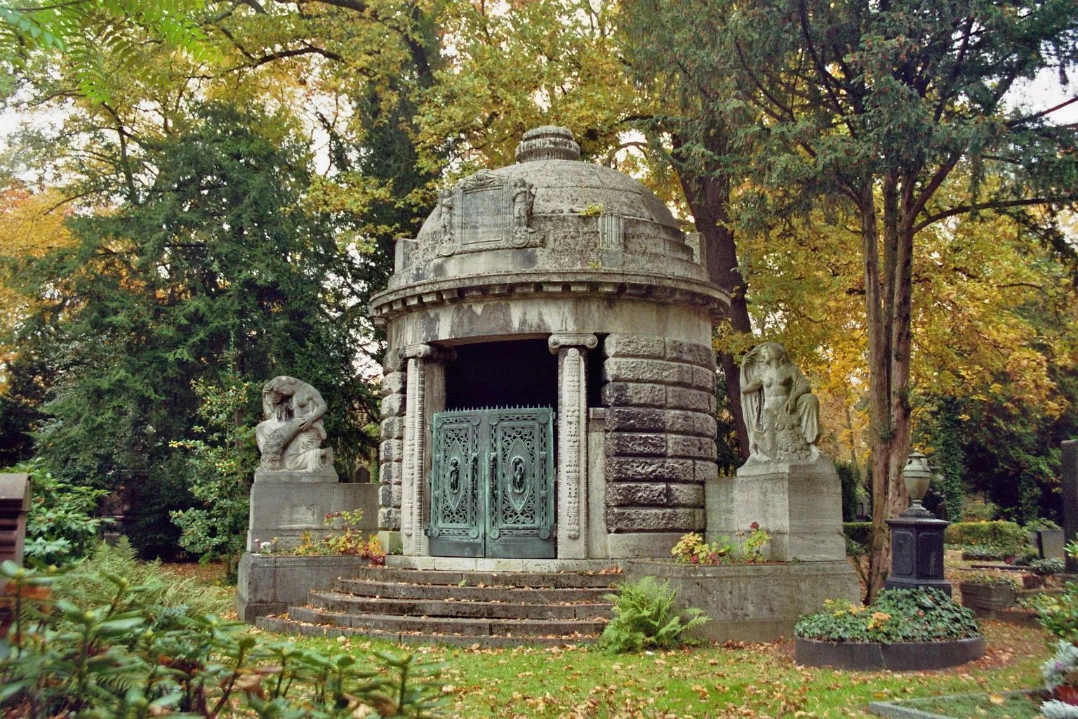 Das Krummsche Mausoleum auf dem Alten Friedhof.