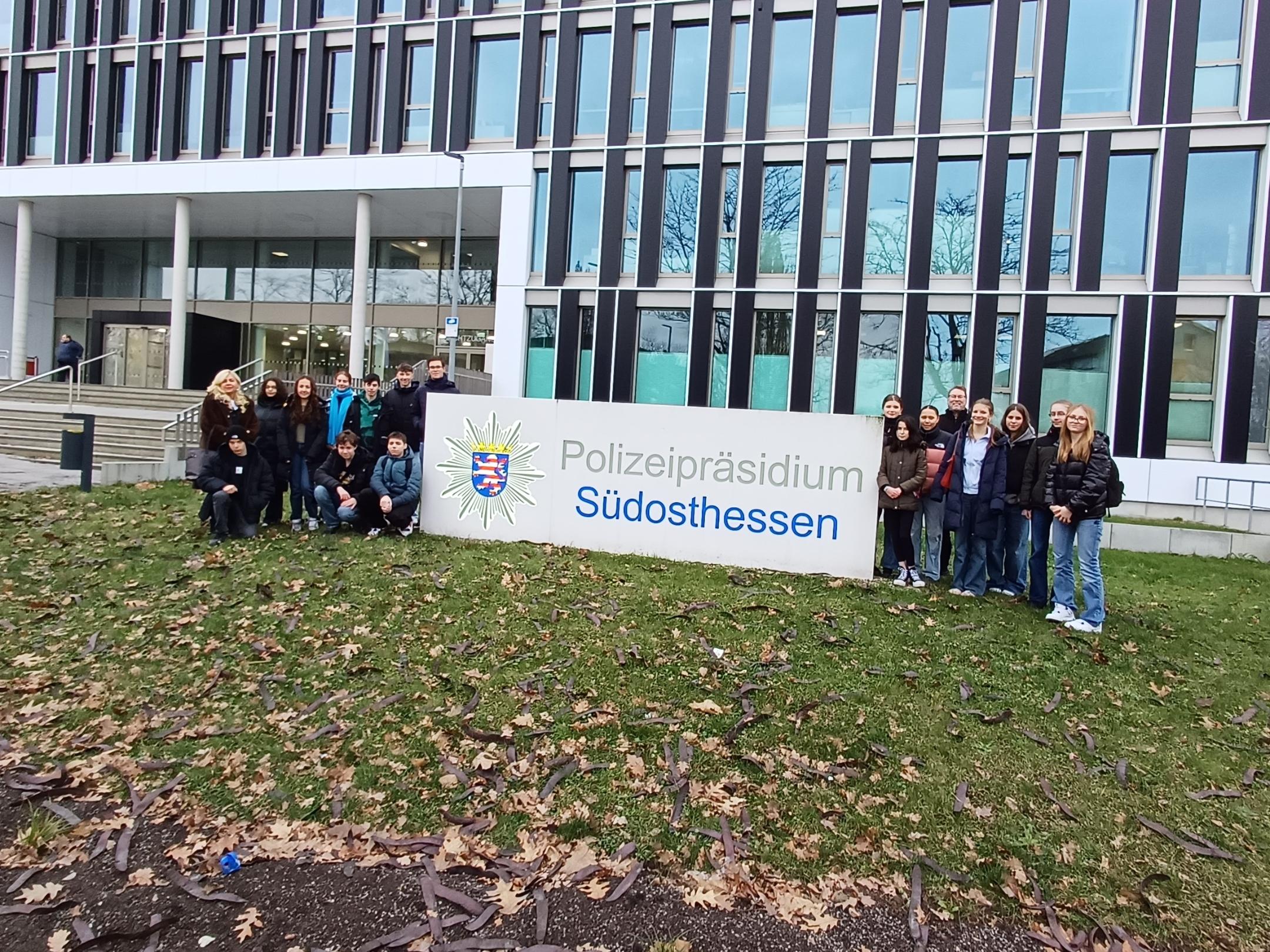 Firmvorbereitung in Offenbach: Modul Polizei