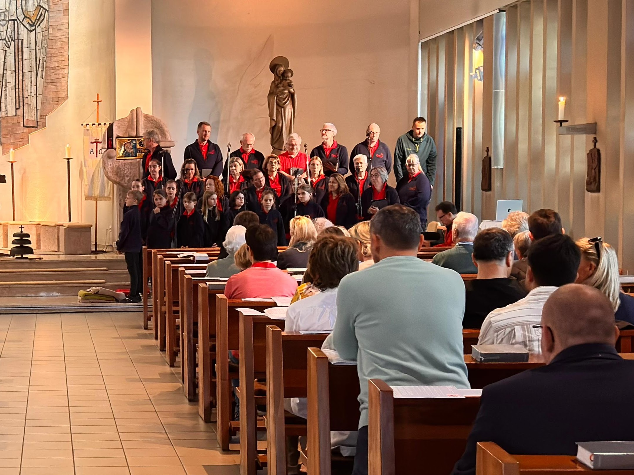 Junger Chor tritt in St. Konrad auf