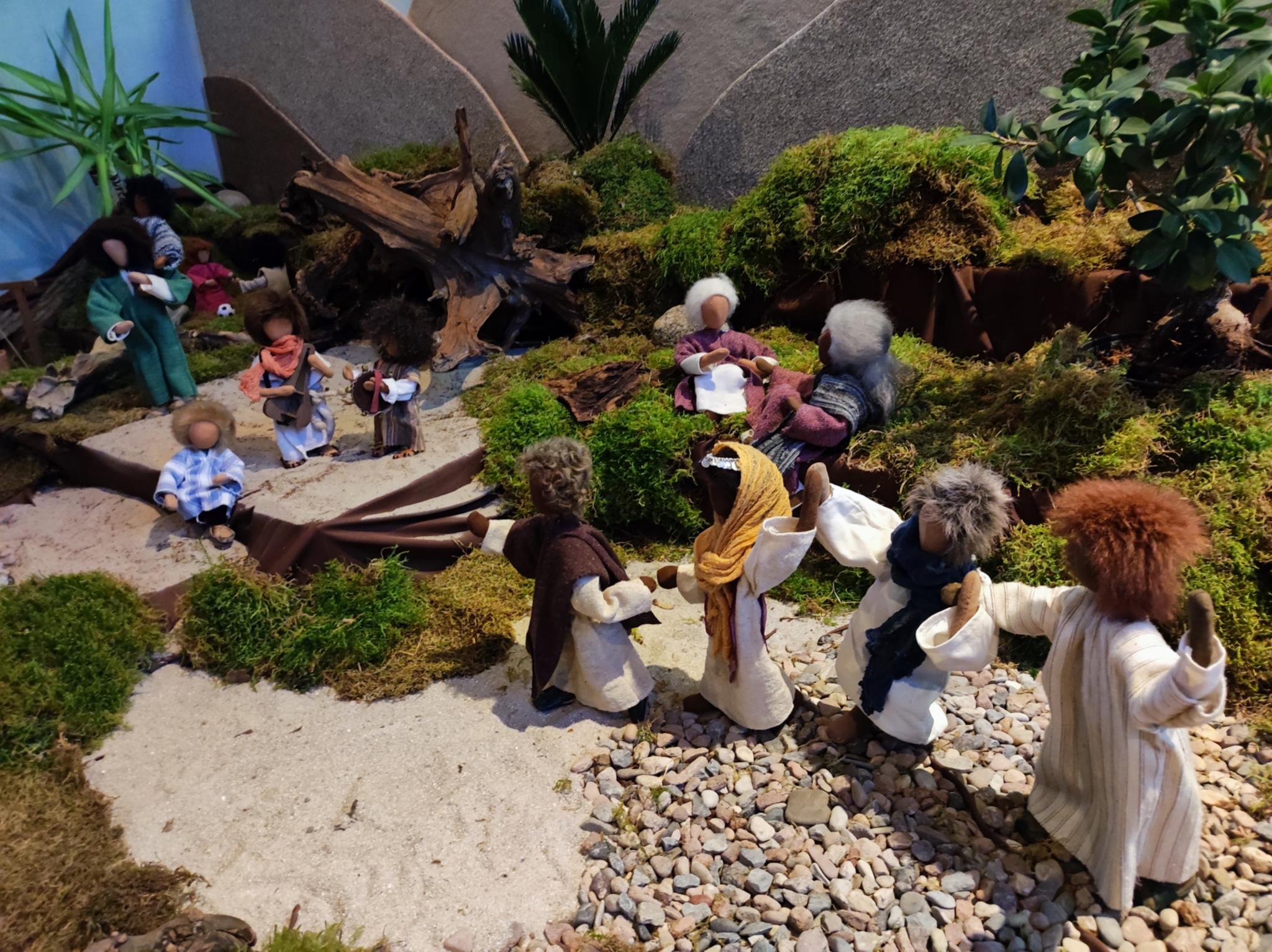 Krippenlandschaft und Kindergottesdienst am 3. Advent „Freut euch!“