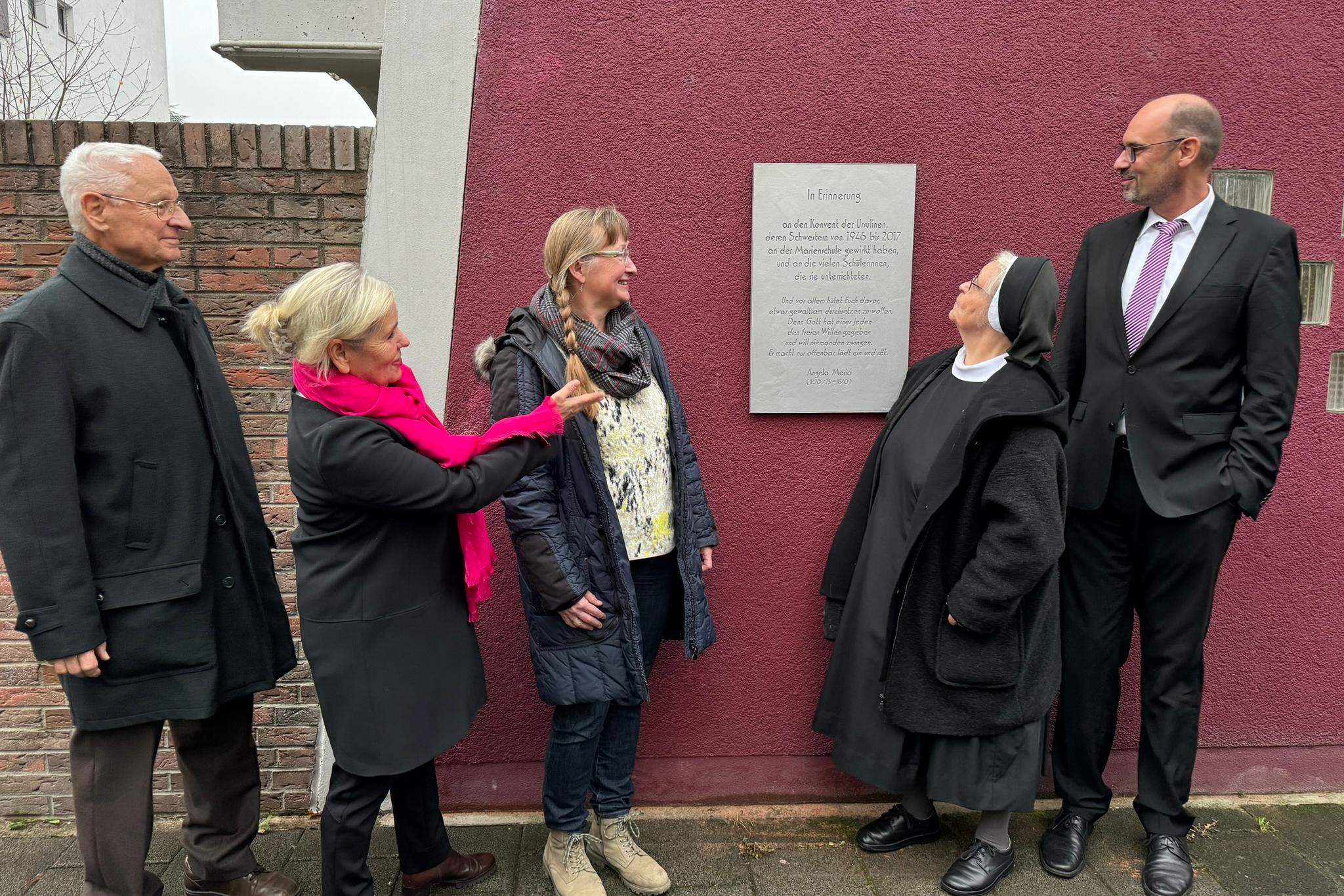 Einweihung einer Gedenktafel für das Wirken der Ursulinen in der Marienschule