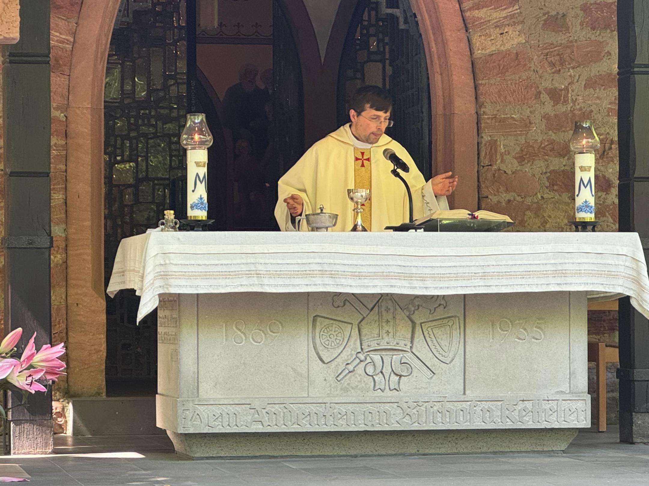 Messe auf der Liebfrauenheide
