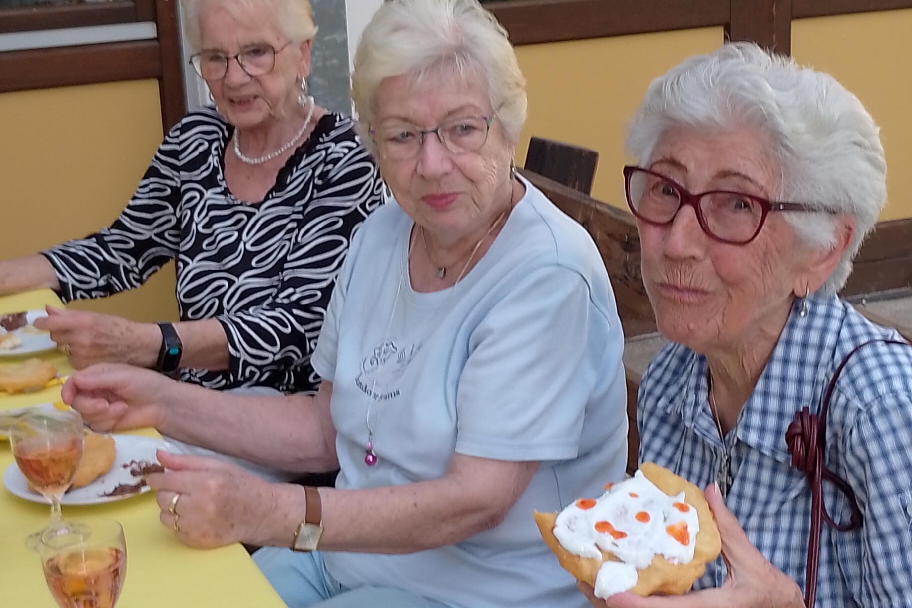 Die Langos schmecken gut