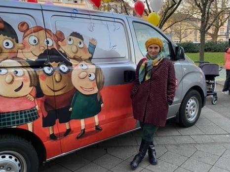 Caritas-Spielmobil in neuem Outfit 1