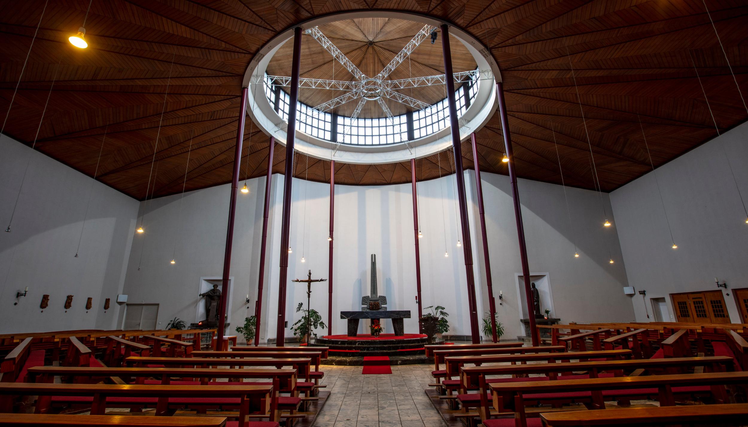 St. Albertus Innenraum