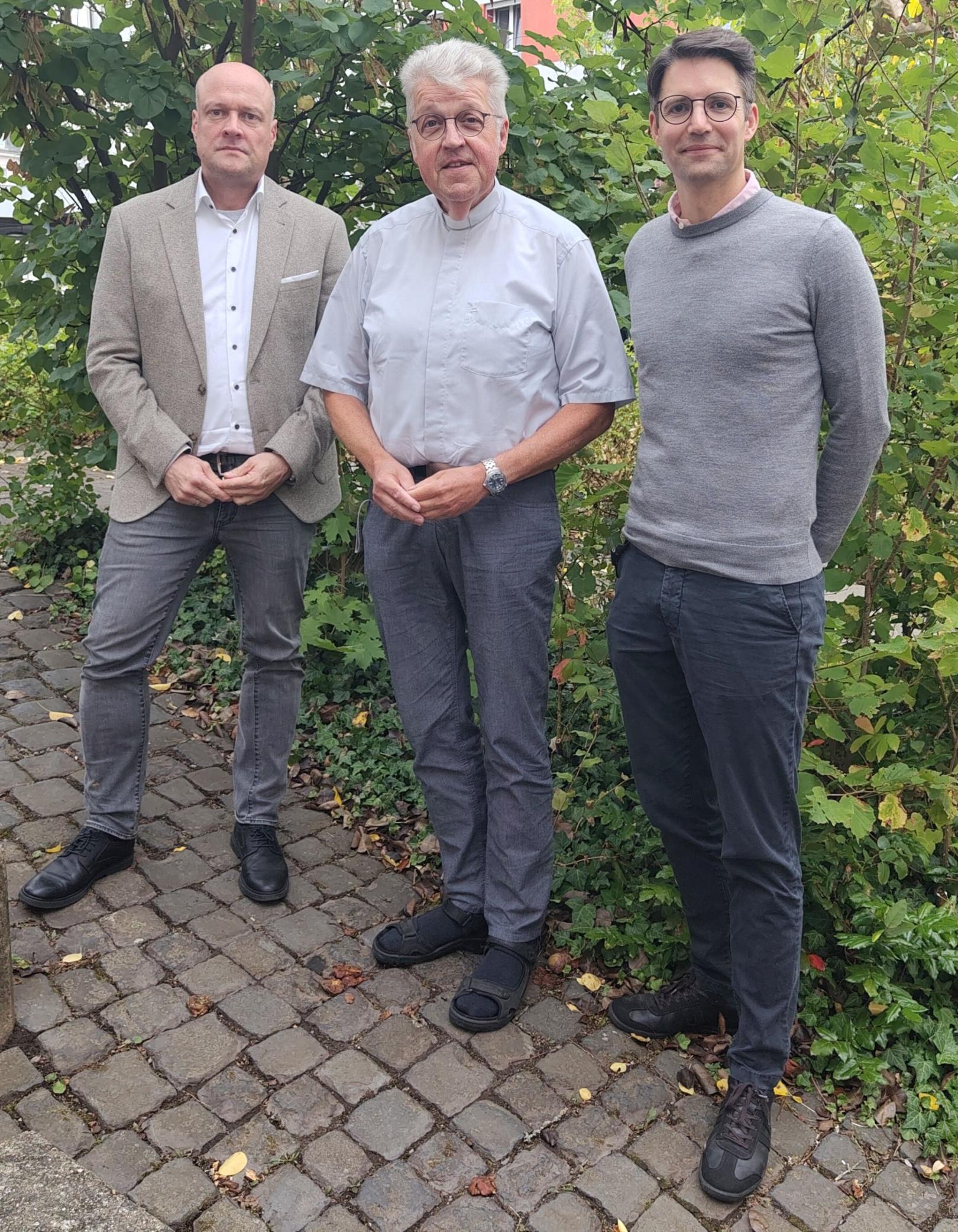 (v.l.) Markus Geißner, Pfr. Alexander Vogl, Fabian Stein