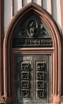 Bonifatius-Portal, St. Bonifatiuskirche Gießen