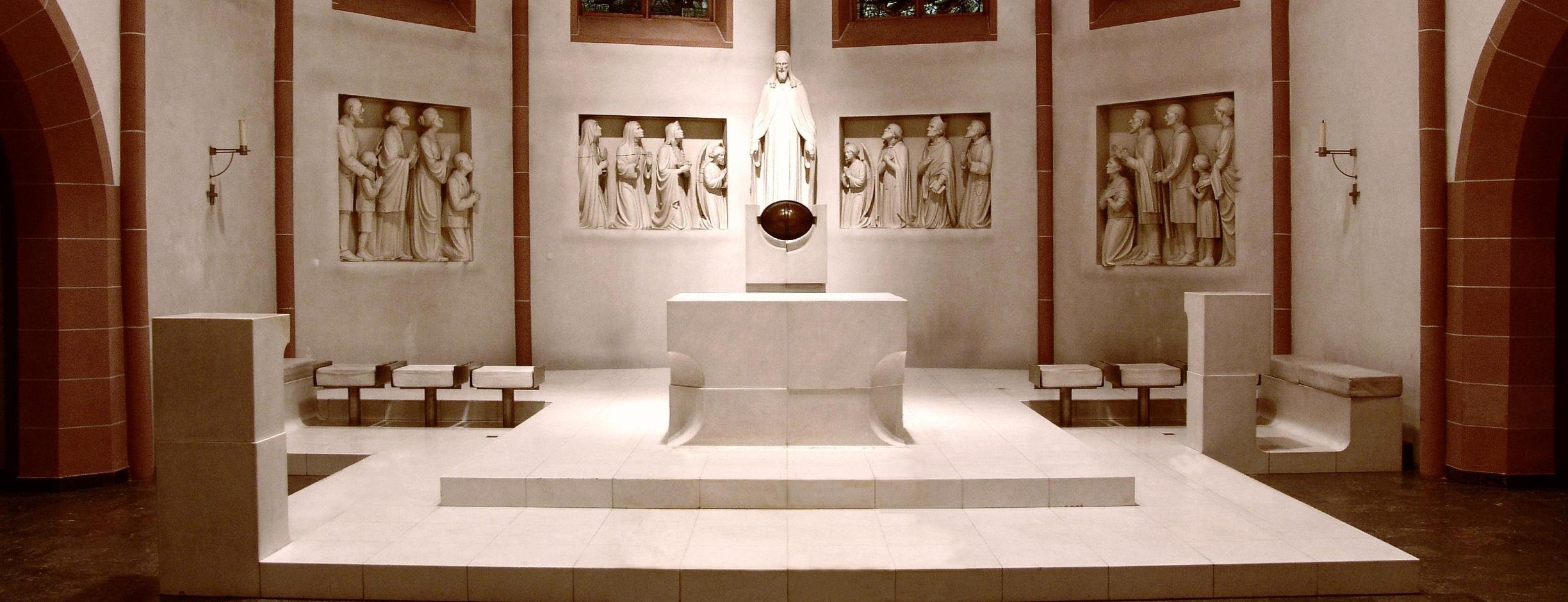 Chorraum der Kirche Sankt Bonifatius in Bad Nauheim.