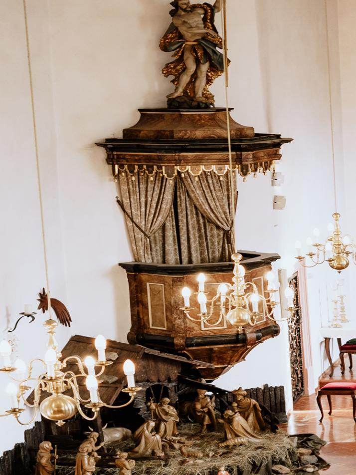 Kanzel in der Kirche Maria Himmelfahrt Nieder-Mörlen