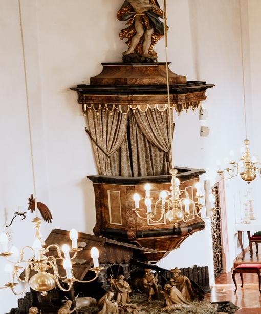 Kanzel in der Kirche Maria Himmelfahrt Nieder-Mörlen