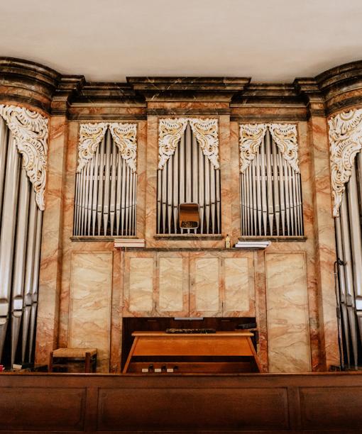 Orgel in der Kirche Maria Himmelfahrt Nieder-Mörlen