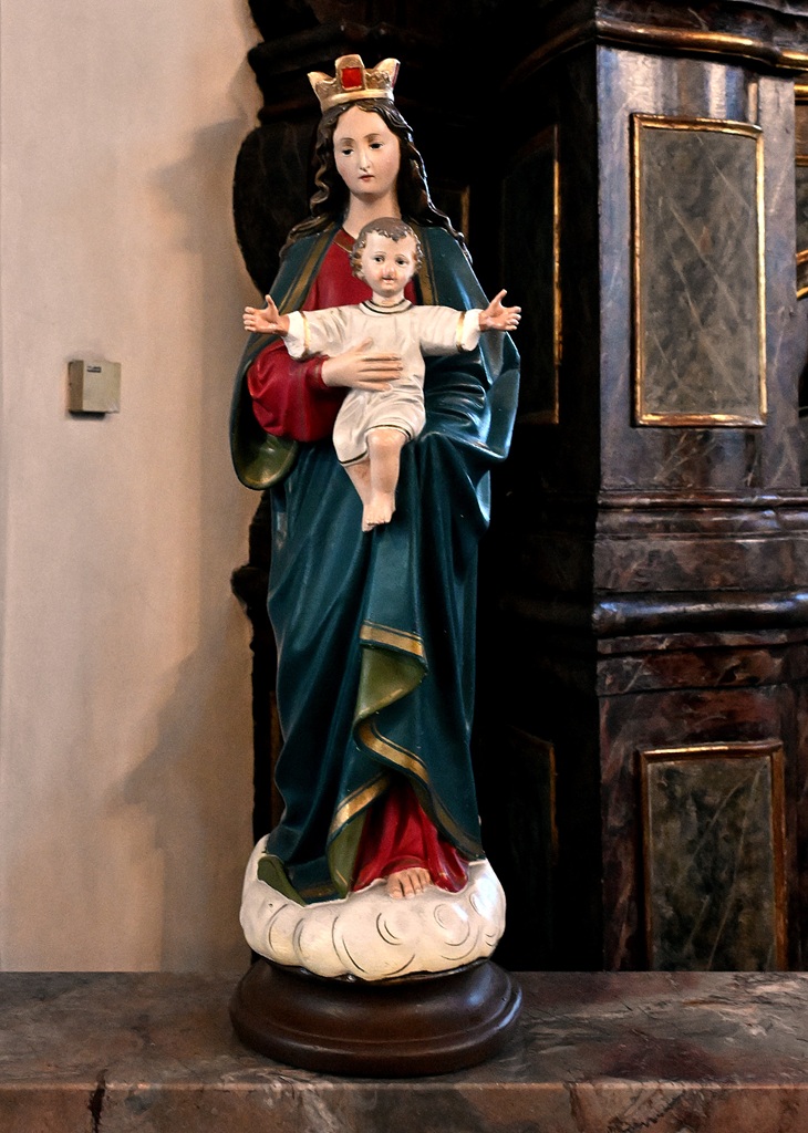 Mutter Gottes Statur